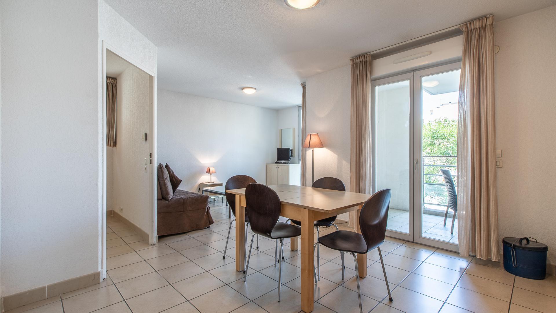 Vacanceole - Residence Le Crystal Cagnes-sur-Mer Bagian luar foto