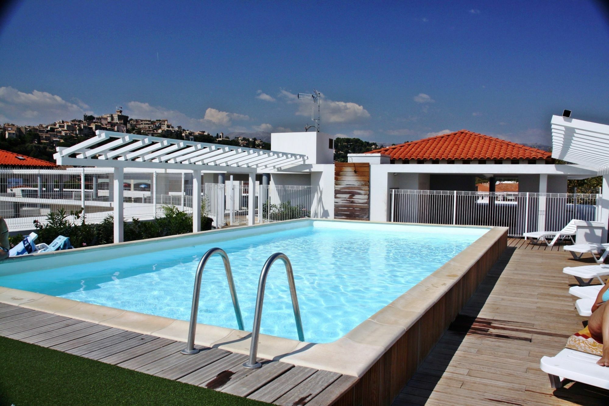 Vacanceole - Residence Le Crystal Cagnes-sur-Mer Bagian luar foto